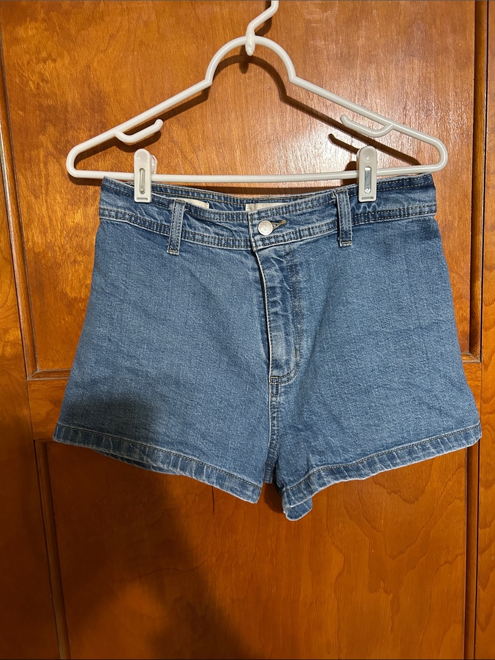 Universal Thread Classic Blue Denim High-Rise Jean Shorts